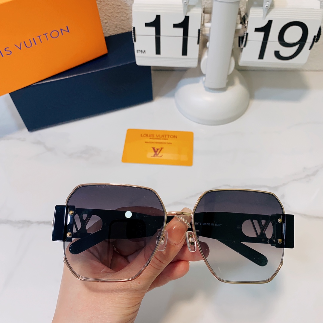 LOUIS VUITTON