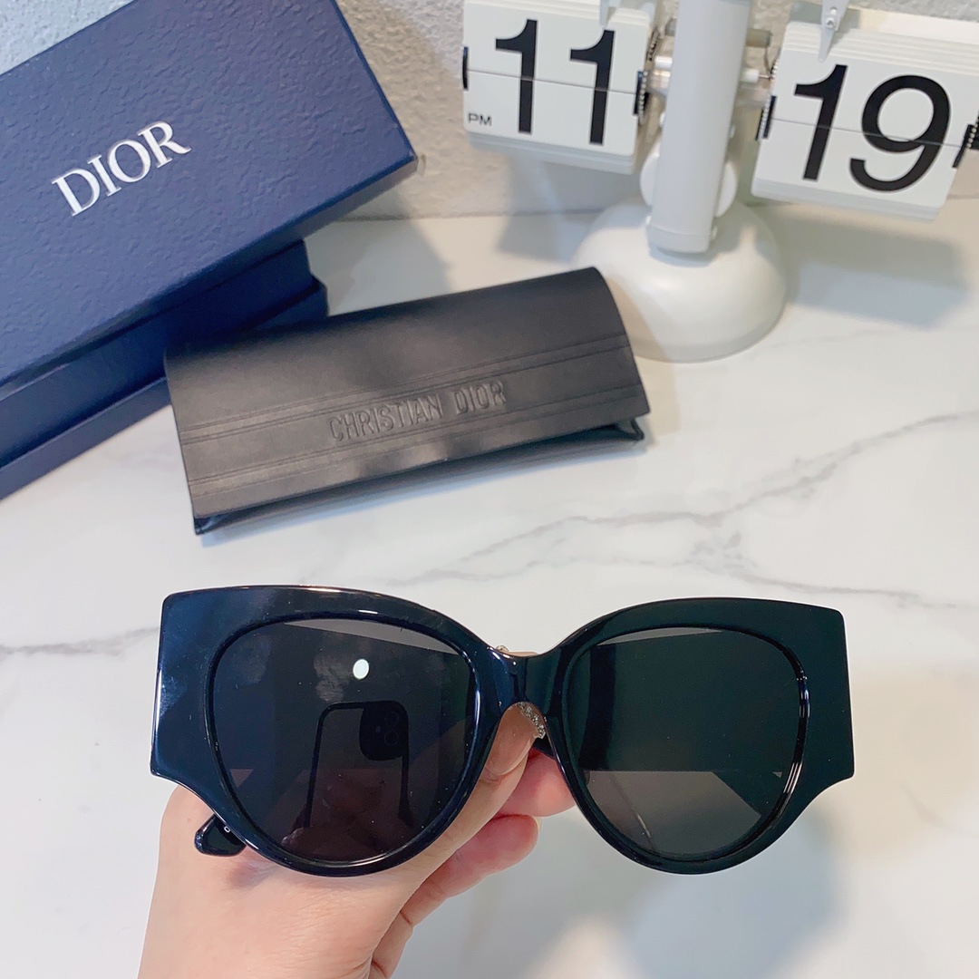 DIOR POWEN