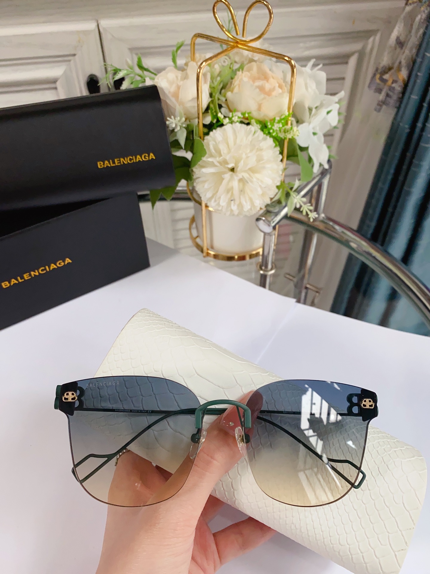 BALENCIAGA巴黎世家