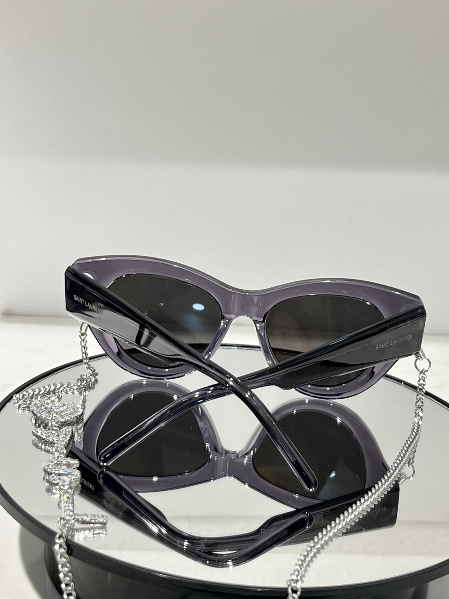 SAINT LAURENT 聖羅蘭