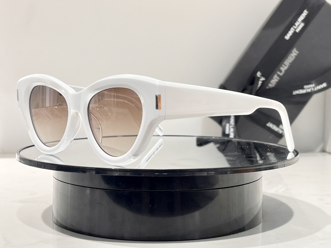 SAINT LAURENT 聖羅蘭