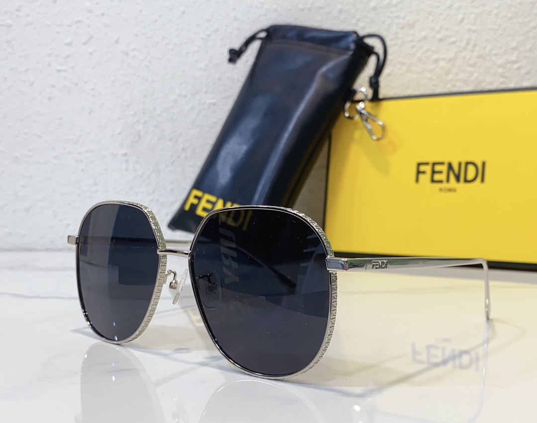 FENDI明星款，唐藝昕同款