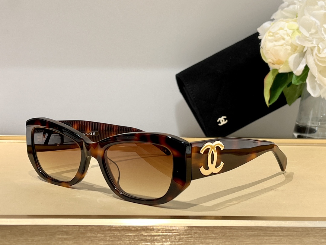 Chanel* CH5493墨鏡