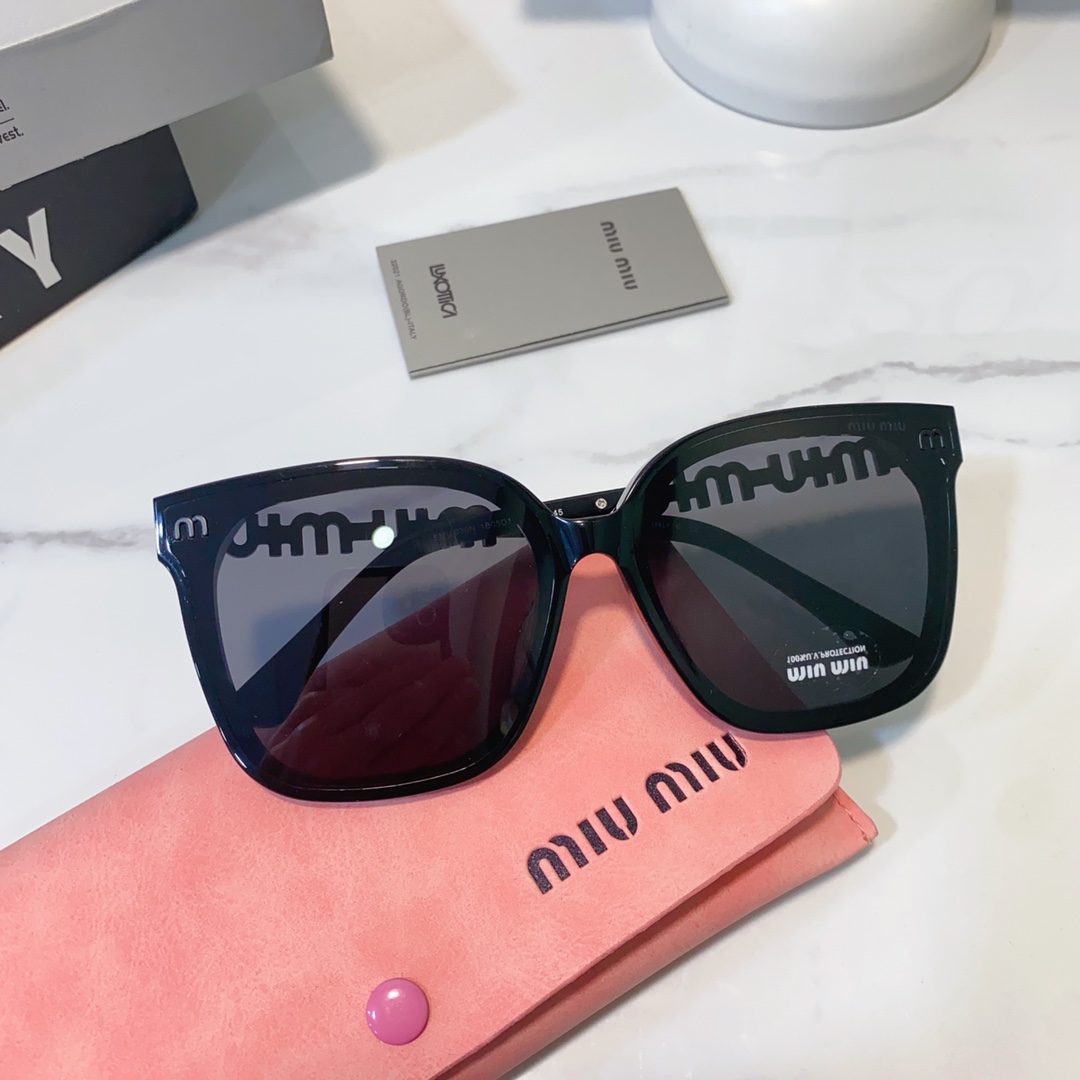 MIUMIU SMU030~~