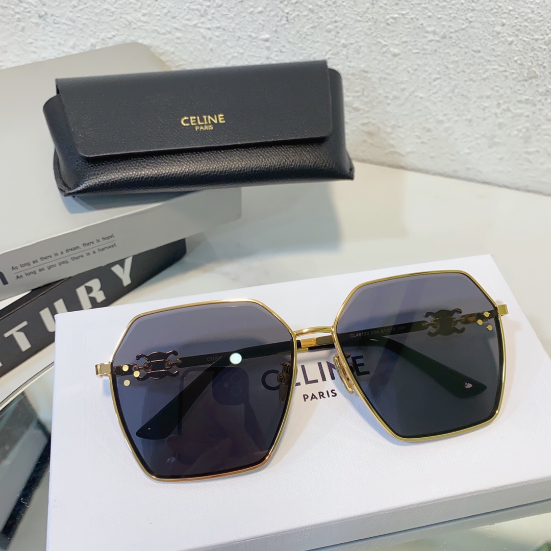 CELINE 塞琳