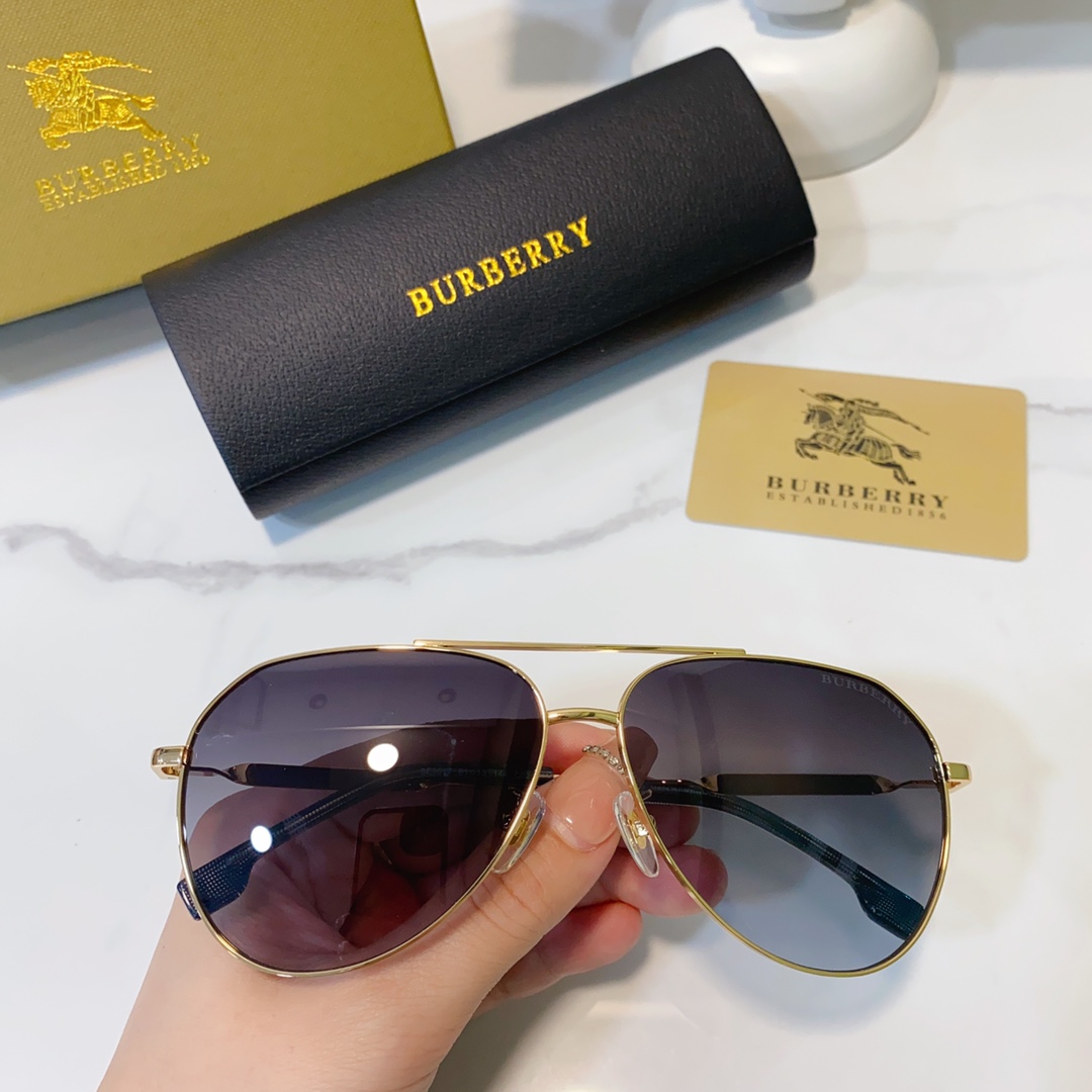 蛤蟆鏡 Burberry*
