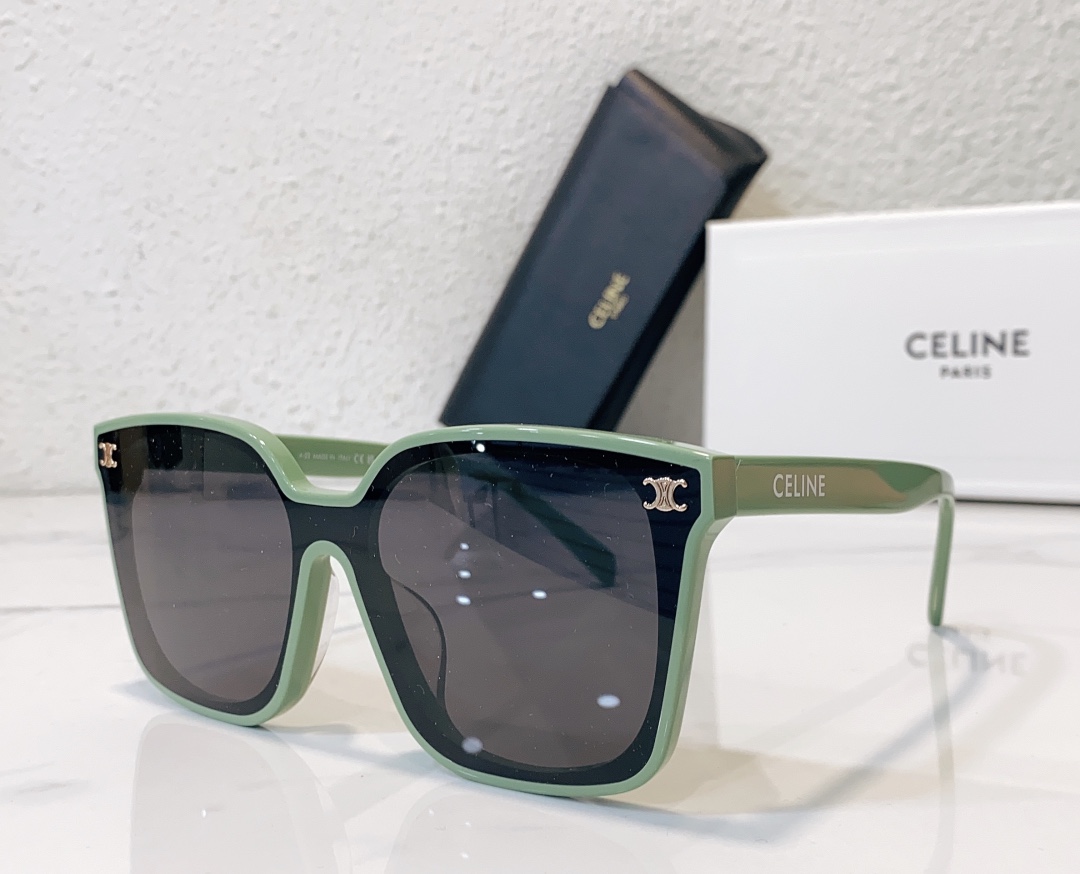 Celine 新出的&middot;簡單方框架質感很棒