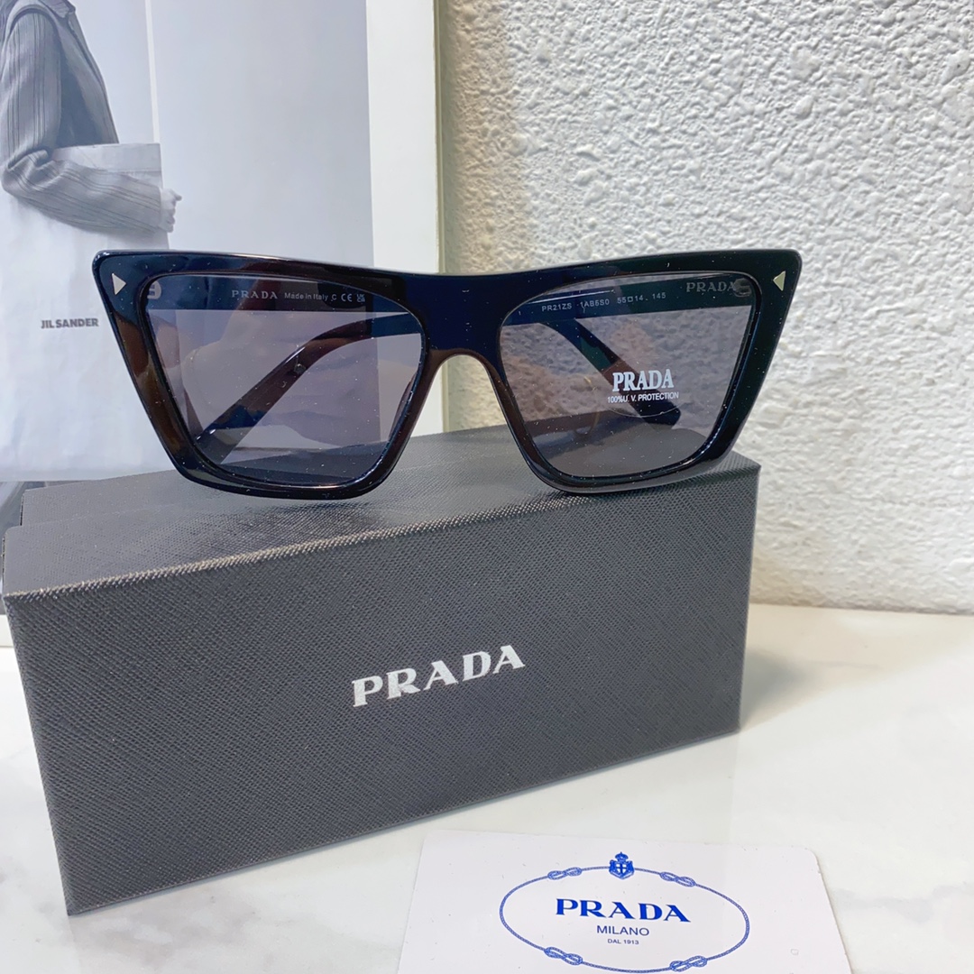 官網新款PRAD*