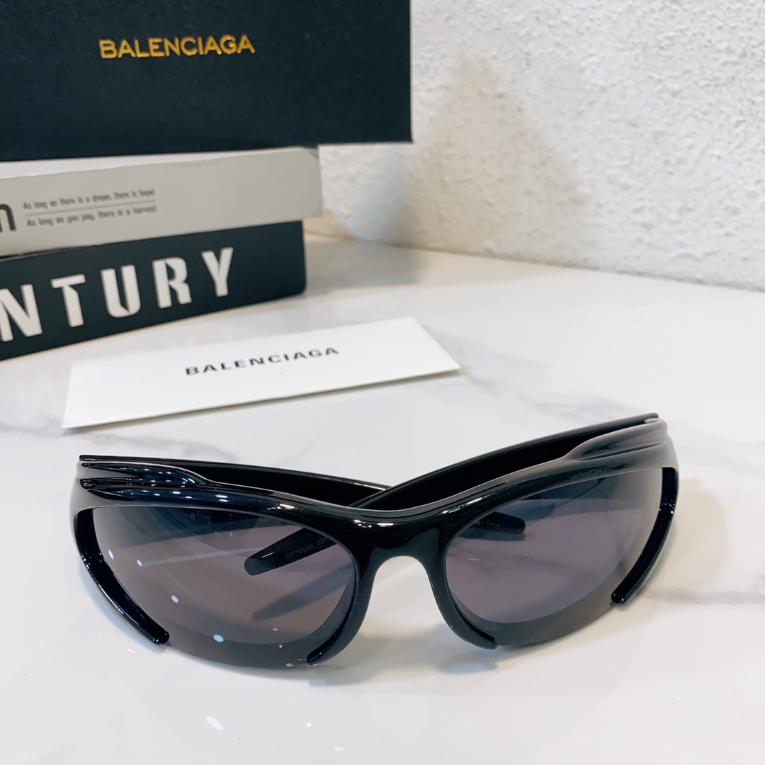 BALENCIAG*巴黎*世家