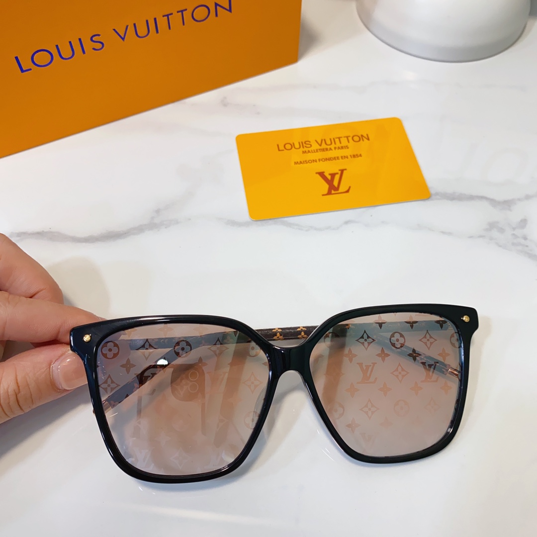 LOUIS VUITTON 路易威登