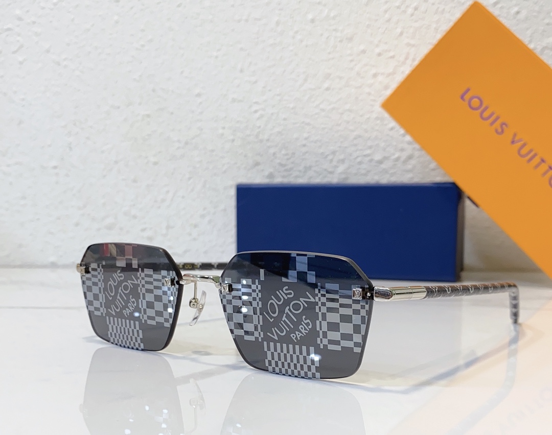 LOUIS VUITTON 路易威登