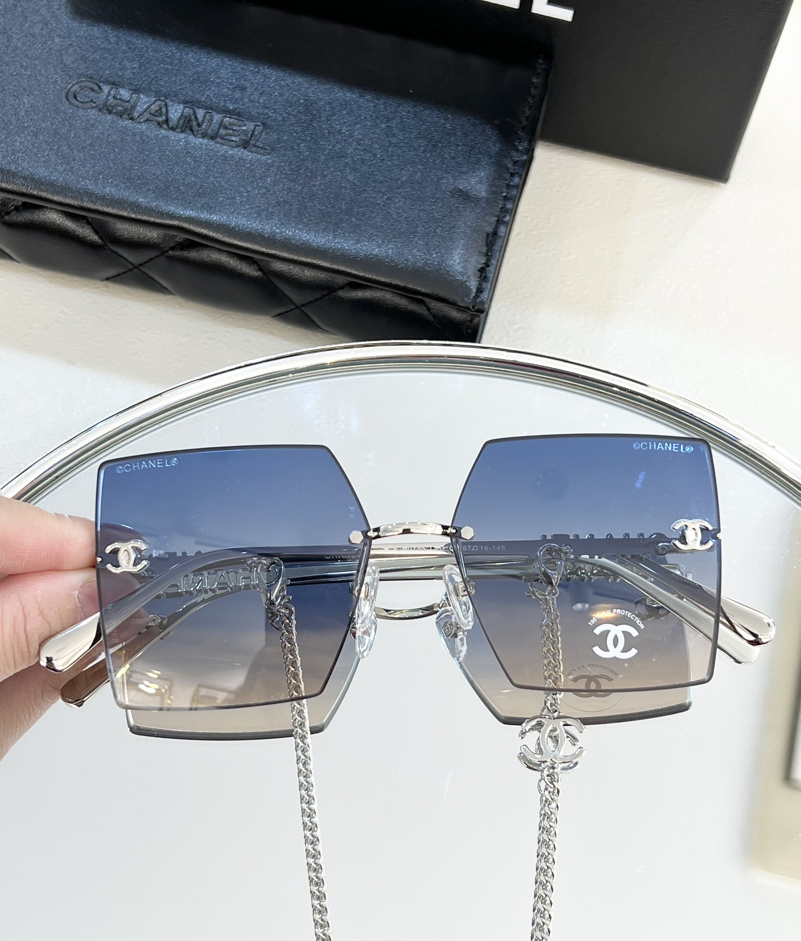 CHANEL 香奈兒新款墨鏡鏈條款