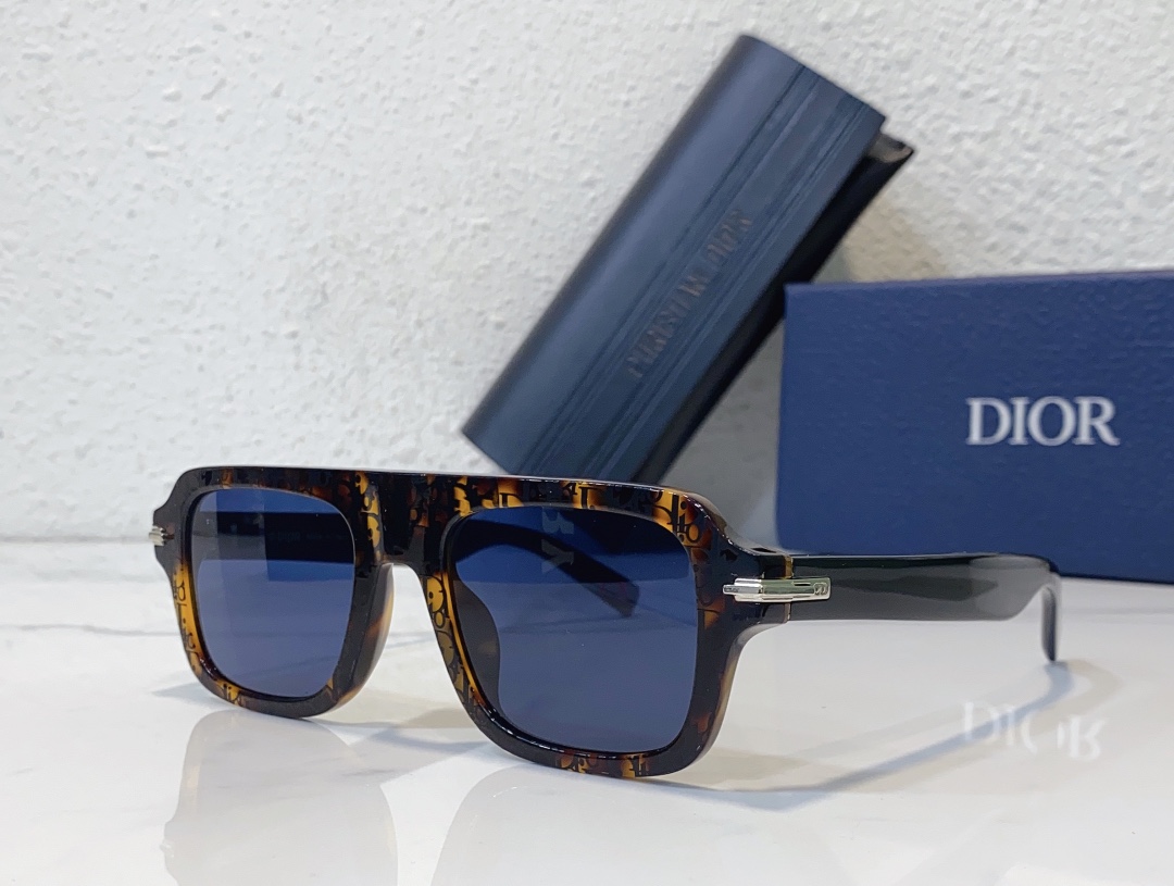DIOR最新海報款 精品男女墨鏡