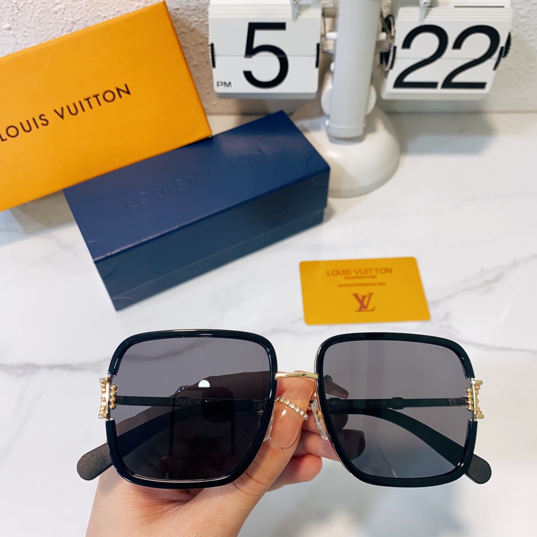 223LOUI* VUITTON