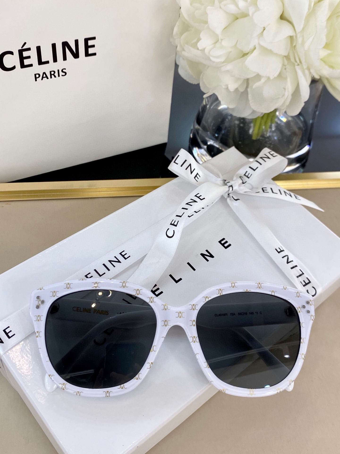 Celine復古凱旋門老花~~