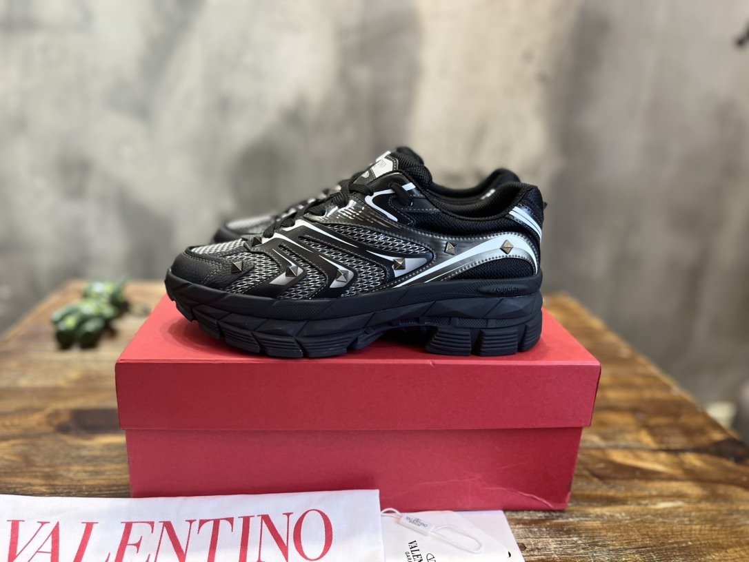 Valentino GaravaniTotaloopV標誌運動鞋