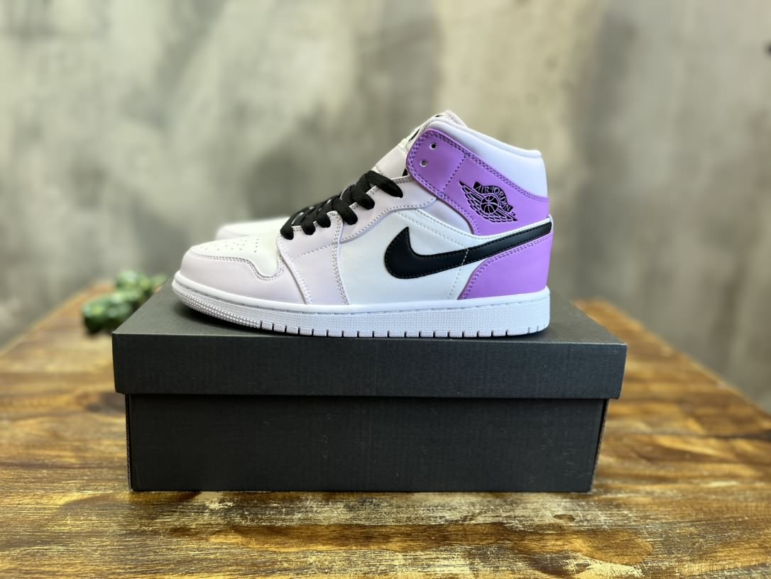 新配色Air Jordan 1 Mid 喬一中幫復古籃球運動鞋
