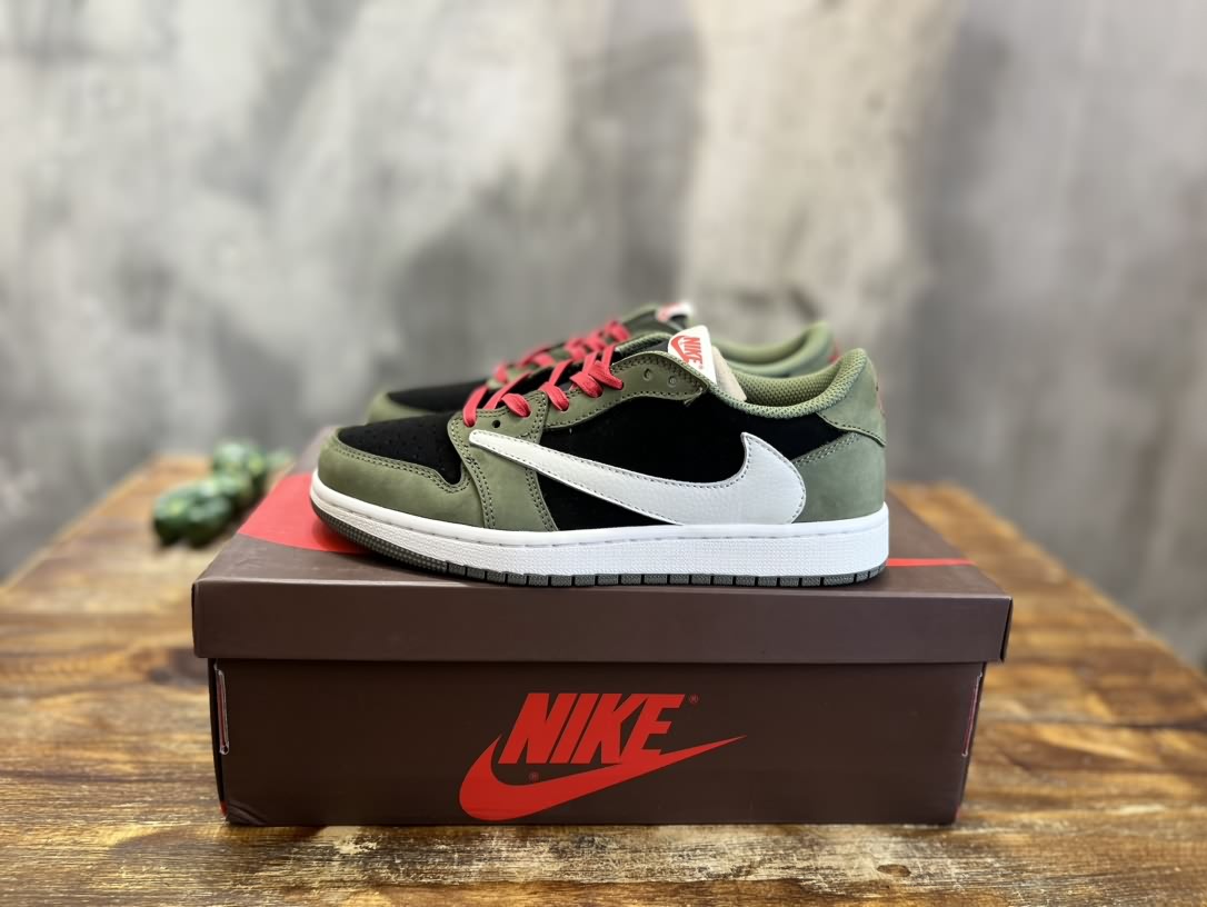 Travis Scott X Air Jordan 1 Low Triple Black 倒鉤低幫全黑