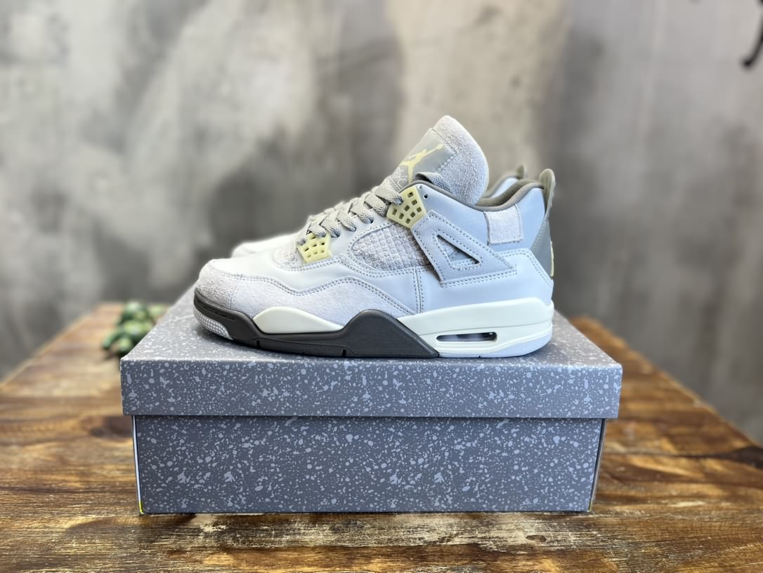 Air Jordan 4 Retro