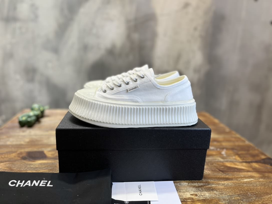 小香皮面爆單餅乾鞋Chanel 頂級品質厚底松糕帆布鞋
