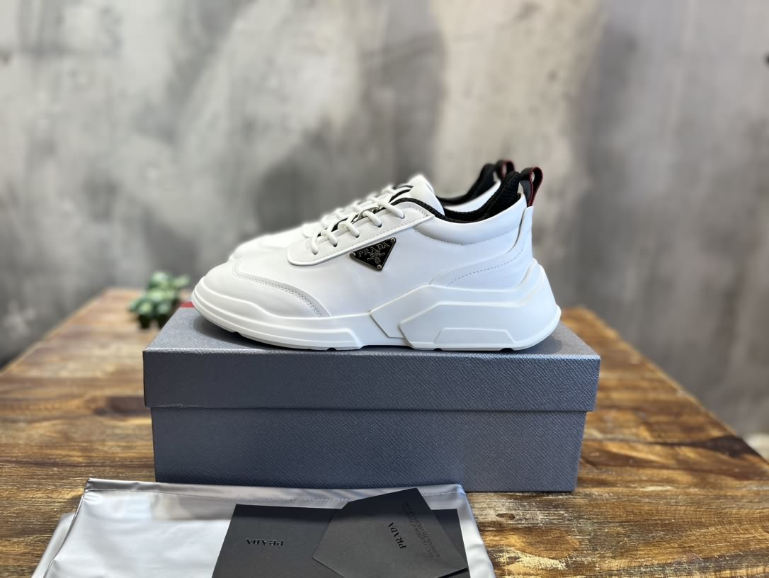 PRADA新品 男款休閒鞋