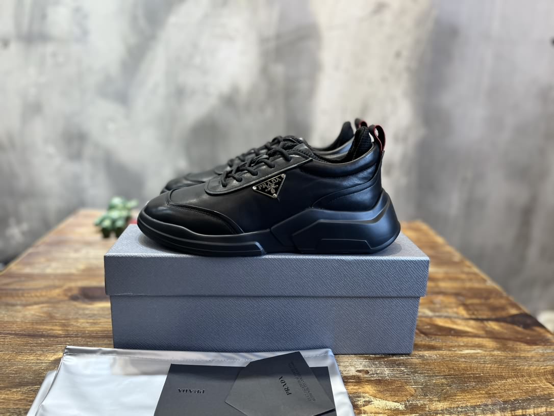 PRADA新品 男款休閒鞋