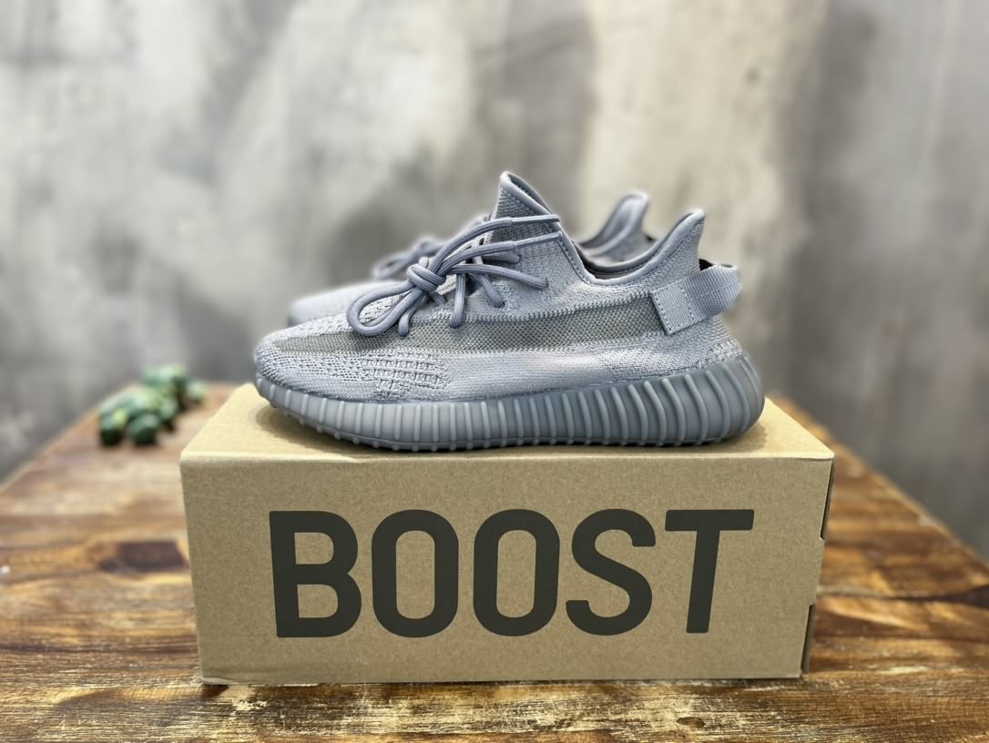 原廠級 Adidas Yeezy 350 官網同步