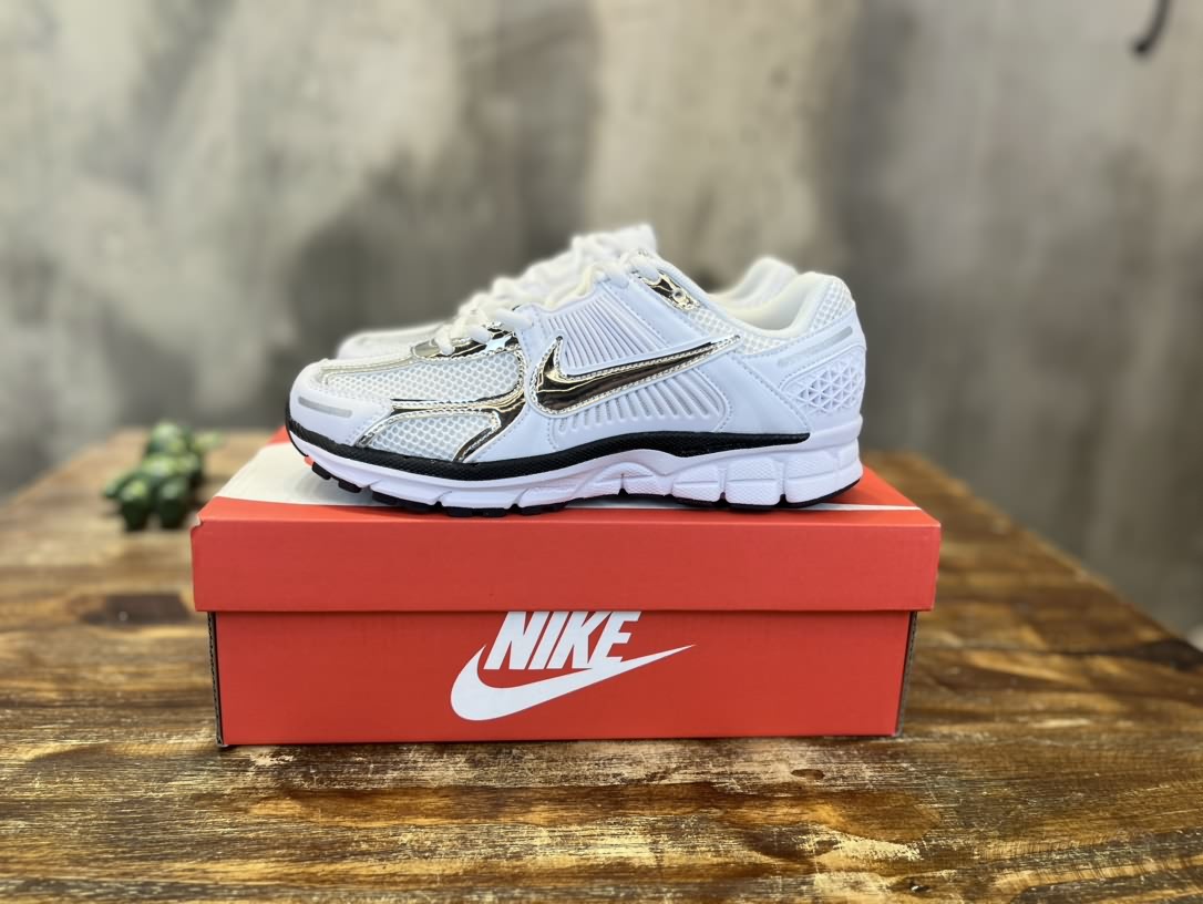 耐克Nike Zoom Vomero 5 SP"Vast Grey/Sail"馬拉松復古跑五代休閒運動慢跑鞋