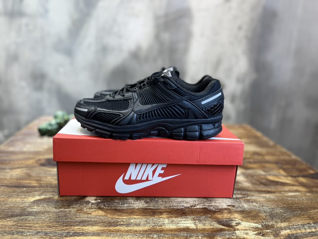 耐克Nike Zoom Vomero 5 SP"Vast Grey/Sail"馬拉松復古跑五代休閒運動慢跑鞋