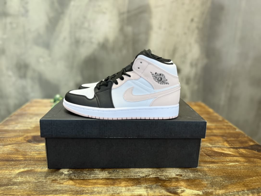 Air Jordan 1 Mid 喬一中幫復古籃球運動鞋