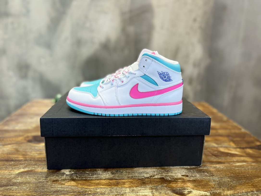 Air Jordan 1 Mid 喬一中幫復古籃球運動鞋