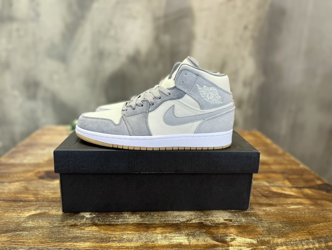 Air Jordan 1 Mid 喬一中幫復古籃球運動鞋