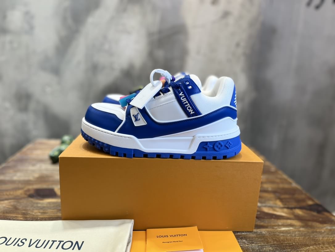 LV驢牌L家最新走秀款 Trainer 麵包鞋