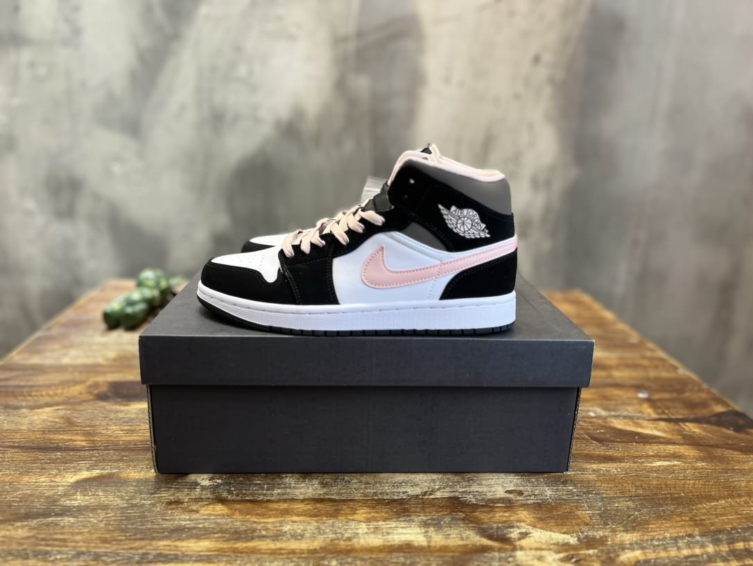 Air Jordan 1 Mid 喬一中幫復古籃球運動鞋