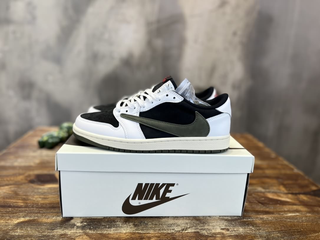 Travis Scott X Air Jordan 1 Low Triple Black 倒鉤低幫全黑