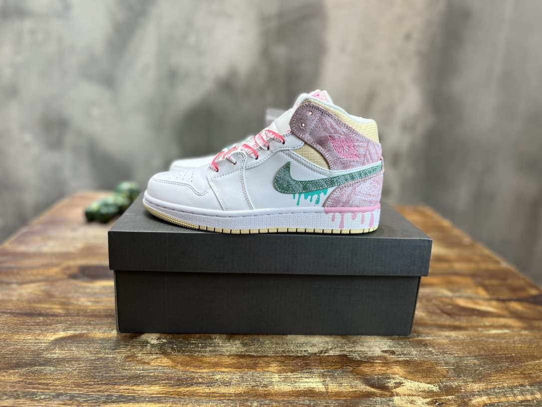 Air Jordan 1 Mid 喬一中幫復古籃球運動鞋