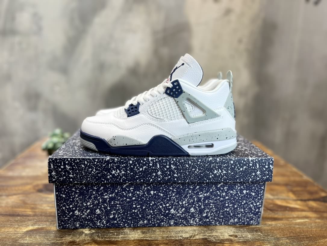 Air Jordan 4 Retro 酷灰老鼠灰