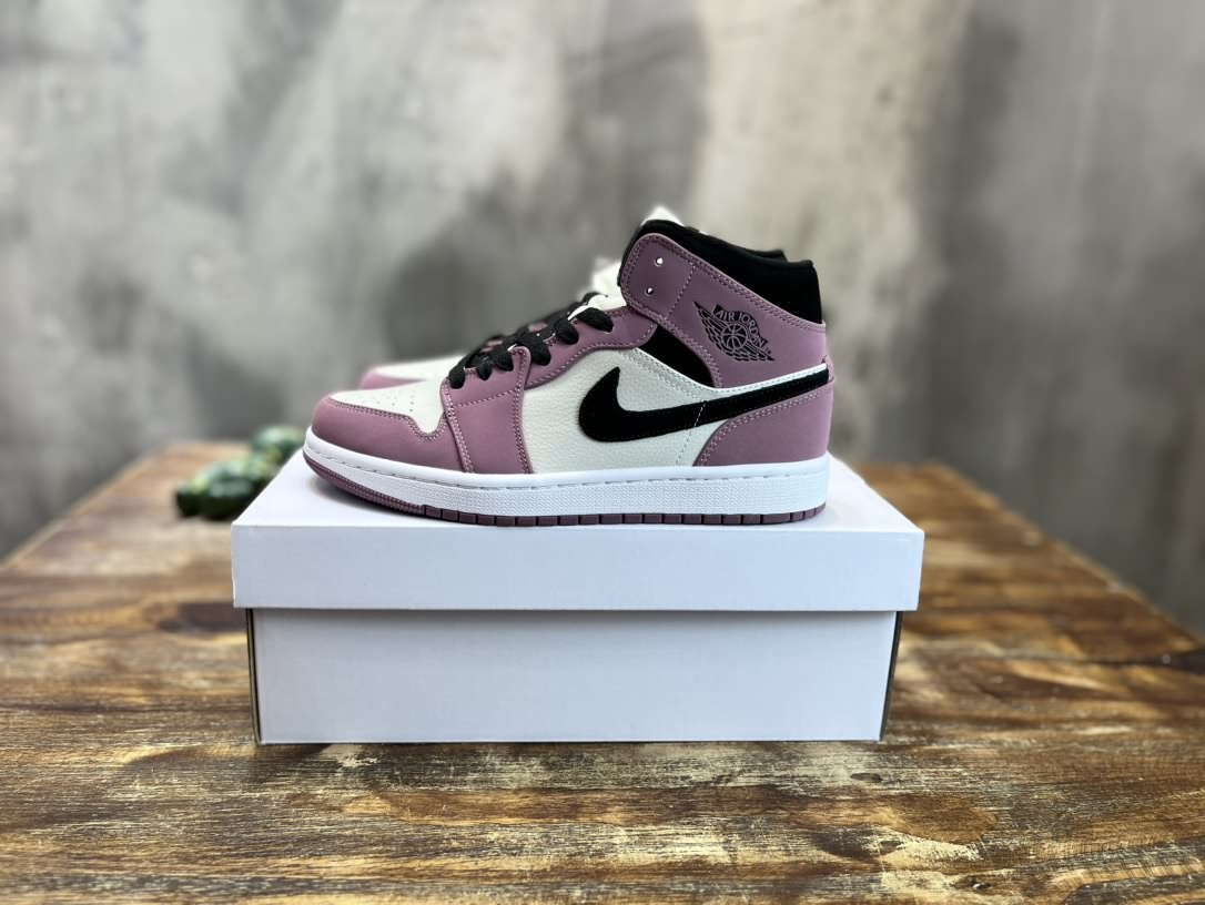 Air Jordan 1 Mid 喬一中幫復古籃球運動鞋