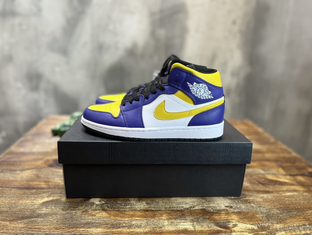 Air Jordan 1 Mid 喬一中幫復古籃球運動鞋