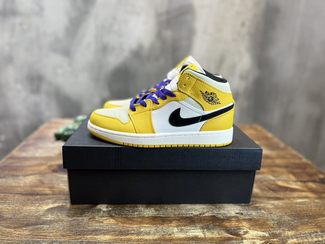 Air Jordan 1 Mid 喬一中幫復古籃球運動鞋