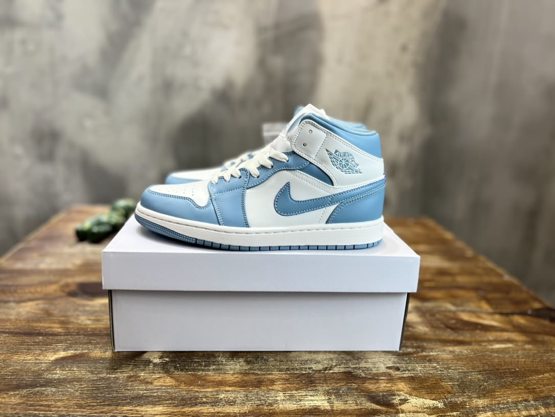 Air Jordan 1 Mid 喬一中幫復古籃球運動鞋