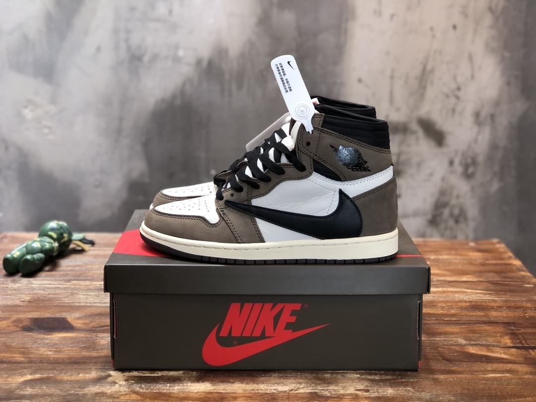 Travis Scott X Air Jordan 1 倒鉤高幫