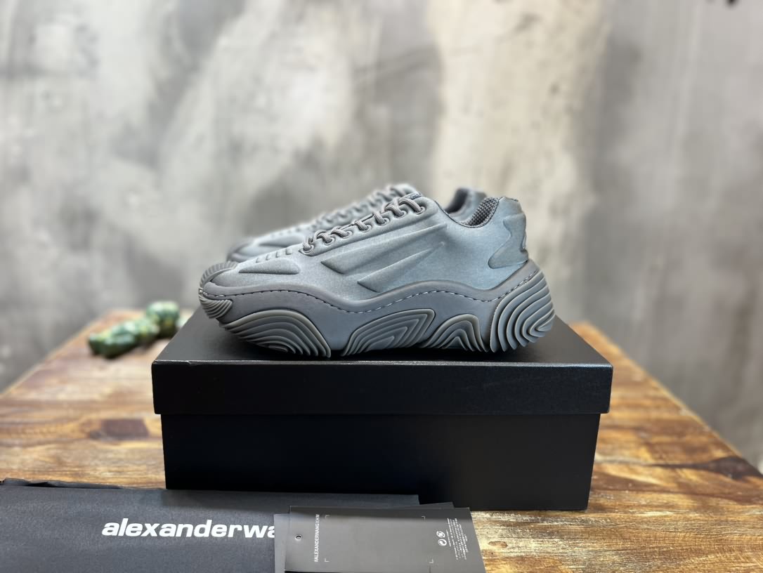 Alexanderwang亞曆山大&middot;王aw vortex 萊卡老爹鞋