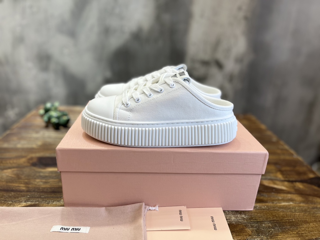 頂級 半拖 MiuMiu繆繆 最新款