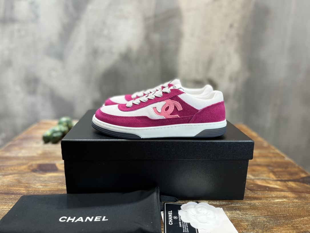 Chanel香奈兒23p新款小香 麂皮 熊貓鞋