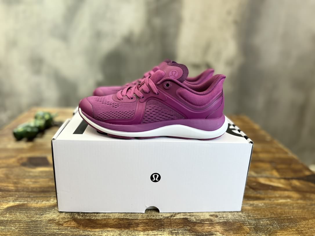 露露樂蒙/Lululemon W Blissfeel Run Low 布利斯系列低幫女健身訓練透氣休閒運動慢跑鞋&ldquo;酒紅&rdquo;