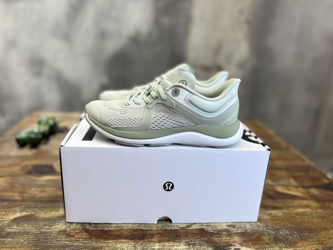 露露樂蒙/Lululemon W Blissfeel Run Low 布利斯系列低幫女健身訓練透氣休閒運動慢跑鞋&ldquo;酒紅&rdquo;