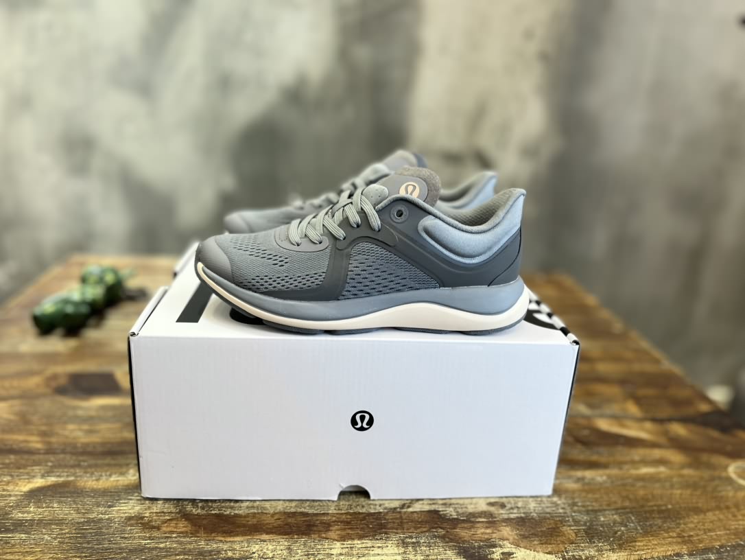 露露樂蒙/Lululemon W Blissfeel Run Low 布利斯系列低幫女健身訓練透氣休閒運動慢跑鞋&ldquo;酒紅&rdquo;
