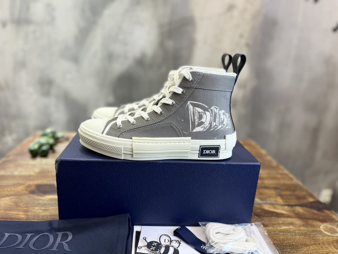 Dior B23'Homme x Kaws By Kim Jones 限量合作款