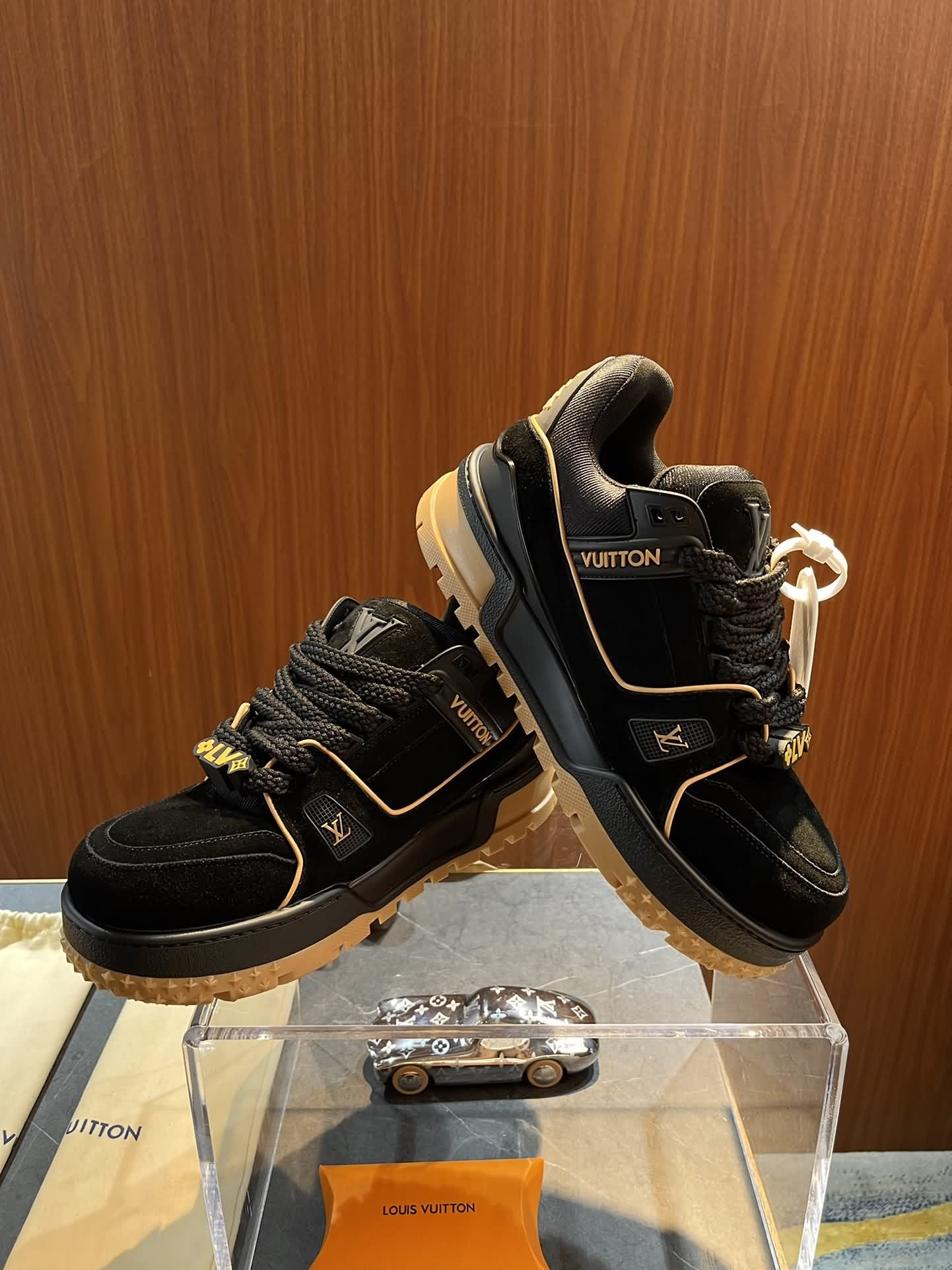 L驢家 23 trainer黑胖麵包鞋